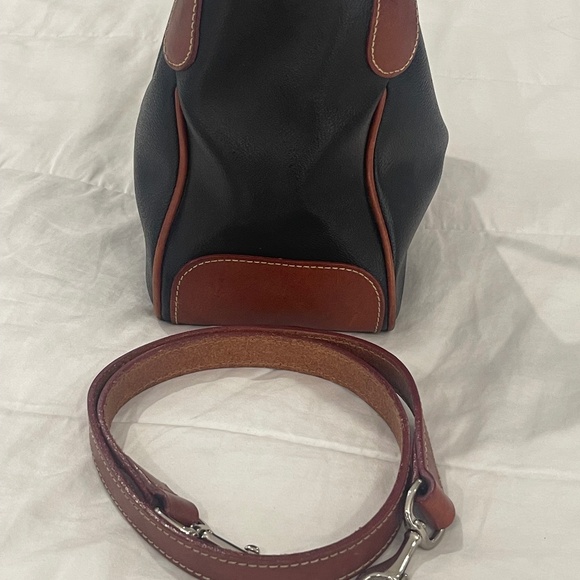 VINTAGE Dooney & Bourke Leather Crossbody Satchel Bag EUC! - Picture 6 of 13